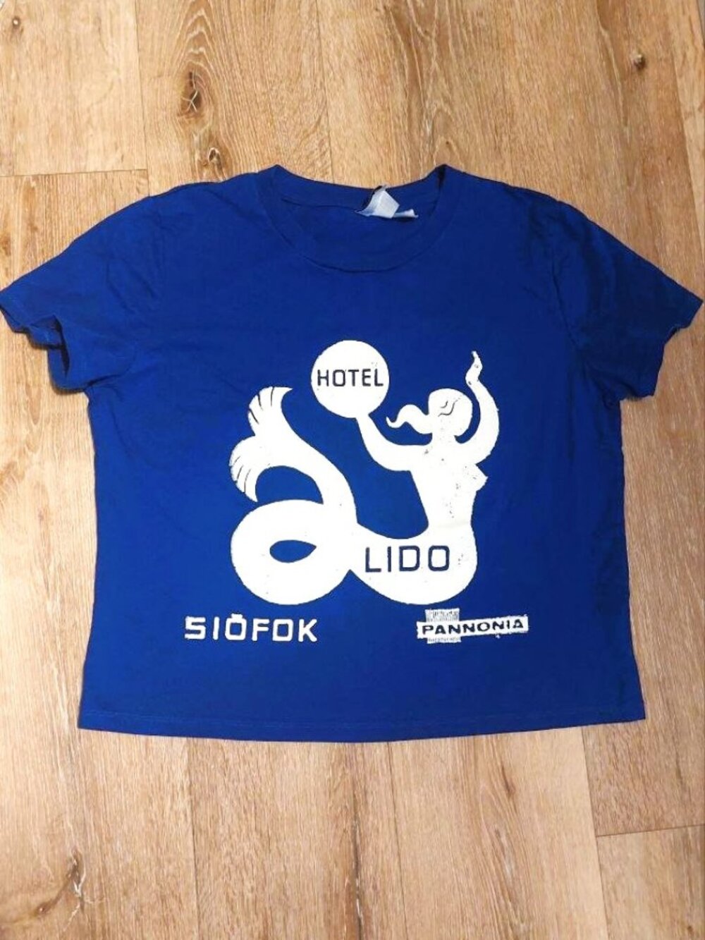 Blue graphic T-shirt